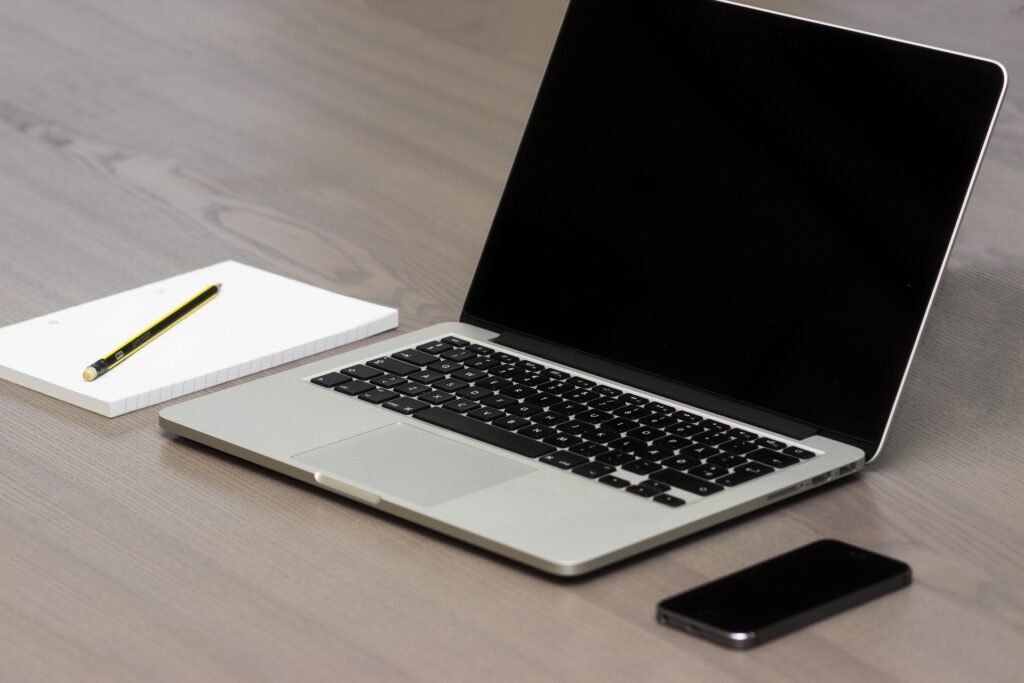 MacBook Pro 2025: Blazing M4 Power & Smart Apple Intelligence